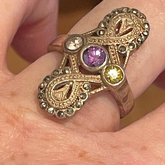 Lovely oval Marcasite gemstone sterling ring - Picture 2 of 9